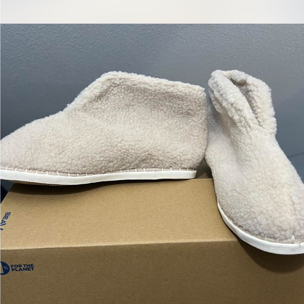 Warm Cream SeaVees Sherpa Booties